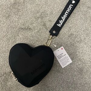 Lululemon Heart Wrislet Black Gold